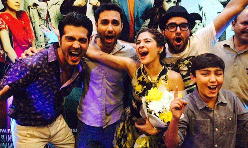 Celebrities Celebrate Last Day At The Shoot Of Drama Serial Habs