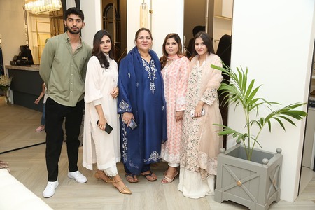 AMNA ARSHAD ATELIER LAUNCHES AMIDST MUCH EXCITEMENT IN KARACHI