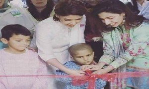 Mahira Khan and Hadiqa Kiani gather in Lahore to fight breast cancer