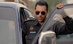 Shamoon Abbasi shines as cop in TV One’s 'Yeh Junoon'