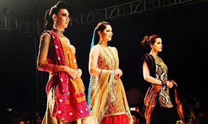 Fashion label 'Nayna' goes solo in Lahore