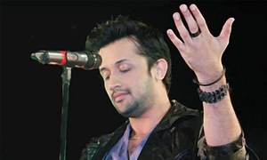 Atif Aslam receives criticism for singing Indian song at an independence day parade!
