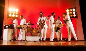 Experience live folk live never before with Jimmy Khan's upcoming album Tich Button