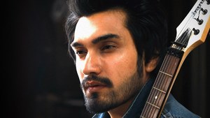 Uzair Jaswal’s New Song Will Definitely Take You Back to the Memory Lane of Lost Love!