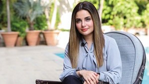 Exploring Creative Boundaries – Armeena Khan Launches Her Own Youtube Channel